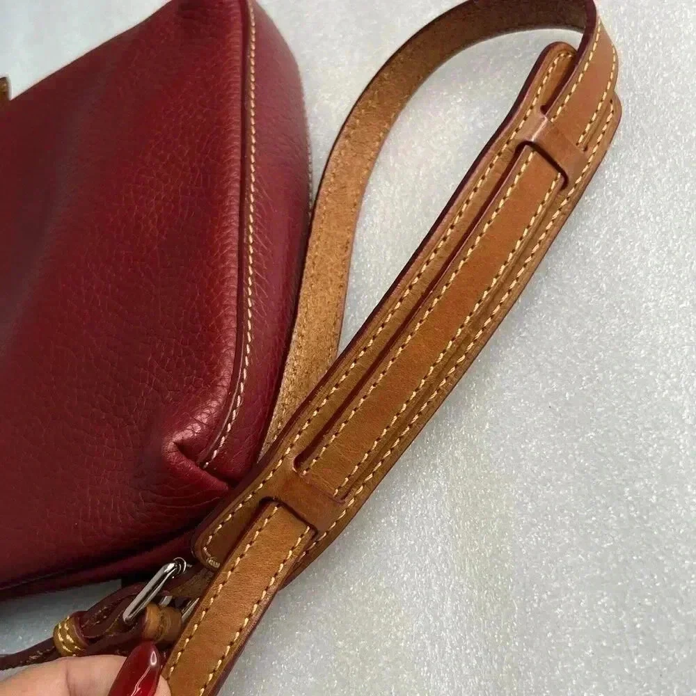 Dooney And‎ Bourke Dillen Letter Carrier Leather Crossbody Purse Burgundy
